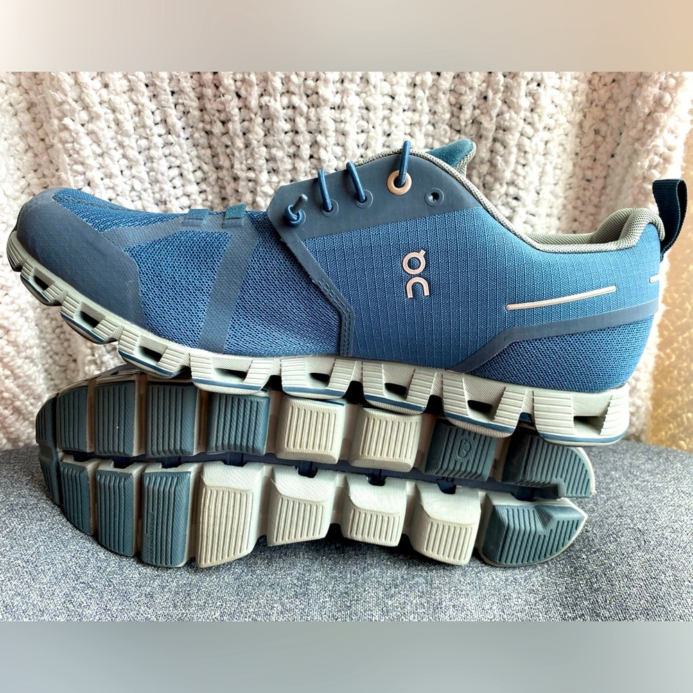Men’s On Cloud denim blue size 9.5 training shoe